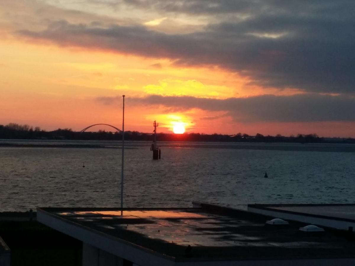 Fehmarn Burgtiefe Suedstrand Meerblick Apartment Meerzeit מראה חיצוני תמונה